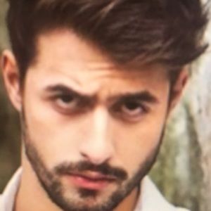 Meet your Posher, Naveed